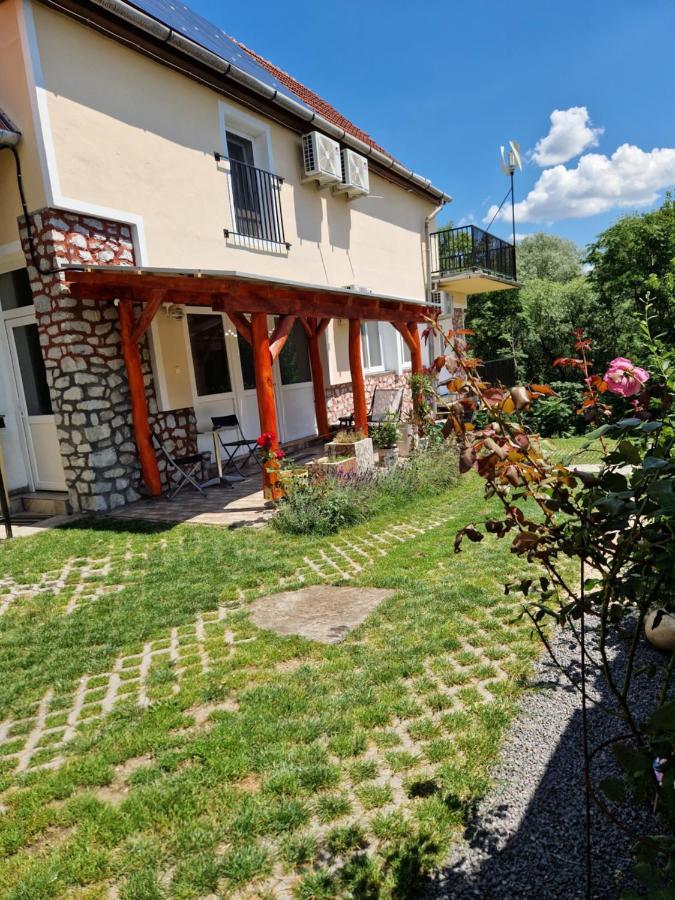 Gecse-Villa Sárospatak Exteriér fotografie